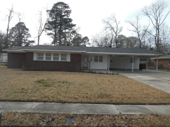 502 6th St SE, Springhill, LA 71075