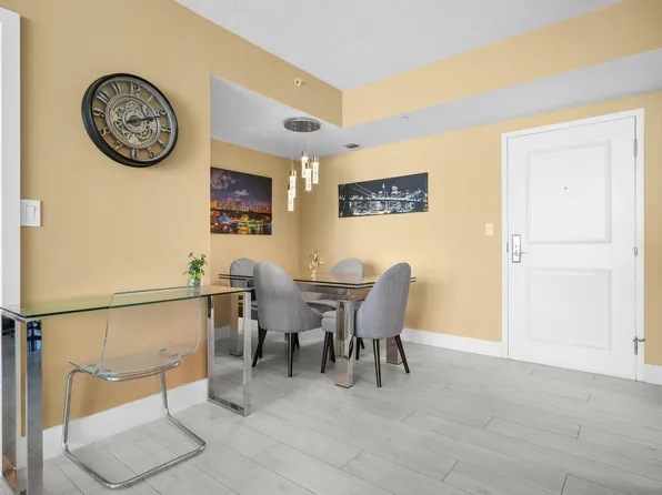 347 N New River Dr E, Fort Lauderdale, FL