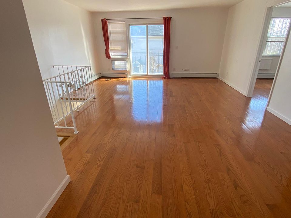 1st image of 13703 Mulberry Ave Floor 2