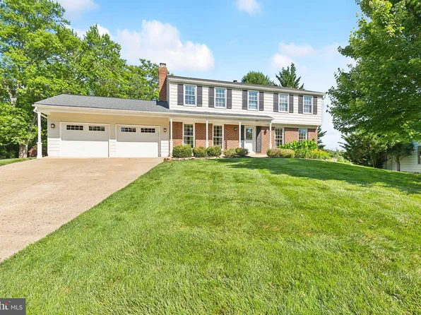 1105 Dailey Pl SW, Leesburg, VA 20175