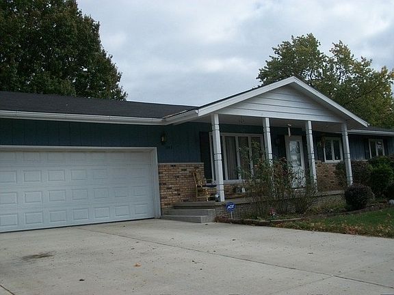 2nd image of 1043 Lora Ave