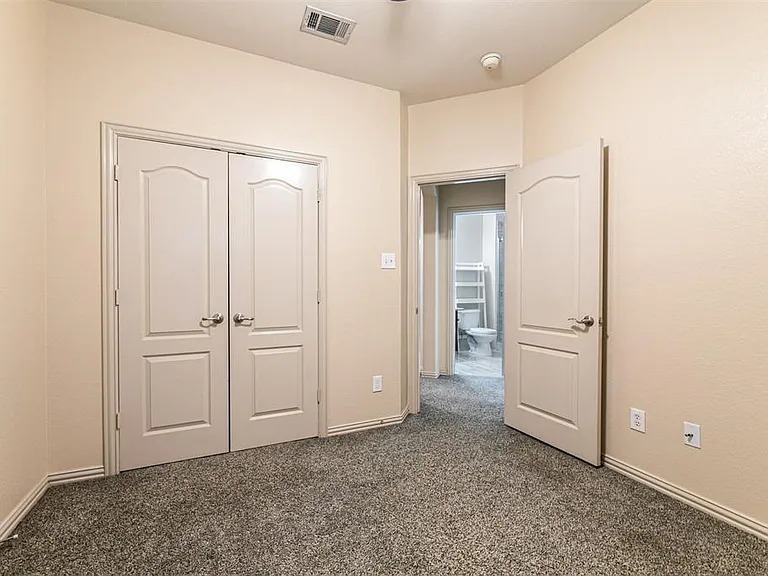 1475 Cambridge Dr — Photo 36