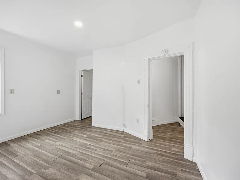2822 Salisbury St — Photo 19