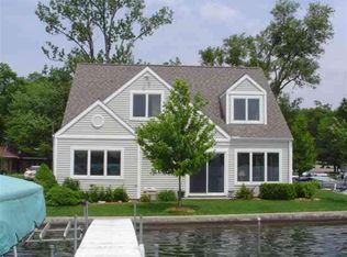1218 S Channel 3 Ln, Syracuse, IN