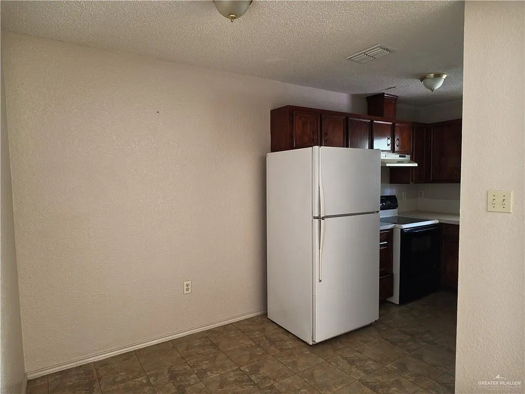 1 bed, 1.0 bath, 700 sqft, $700 — Photo 4
