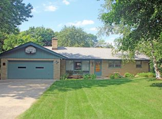 12420 James St, Brookfield, WI 53005