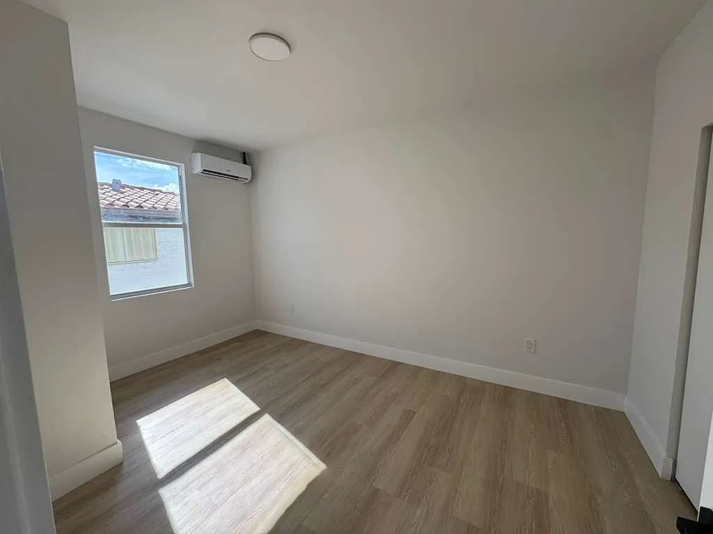 2 bed, 620 sqft, $2,200 — Photo 4