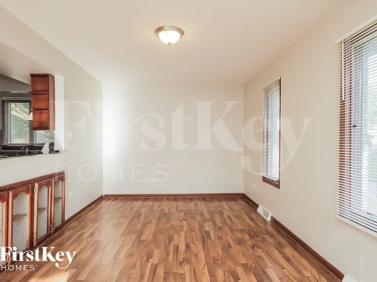 18519 Carriage Ln — Photo 5