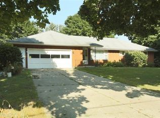 56302 Buckhorn Rd, Three Rivers, MI 49093