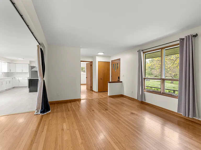 20325 Westview Dr — Photo 18