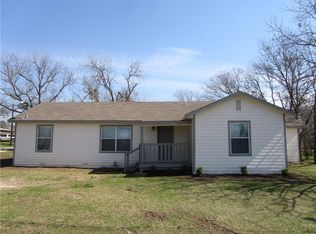 312 W Godley Ave, Godley, TX 76044