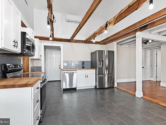 4th image of 25 Hunterstown Hampton Rd