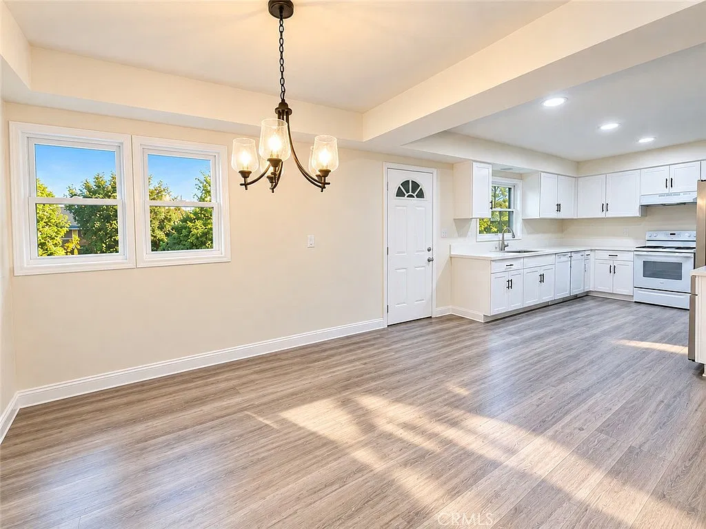 3 bed, 1246 sqft, $3,095 — Photo 4