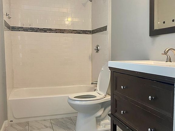 5th image of 140 Courtland St #1R