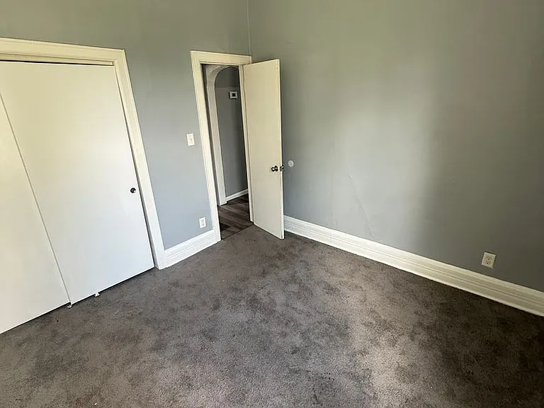 508 Howland Ave — Photo 5