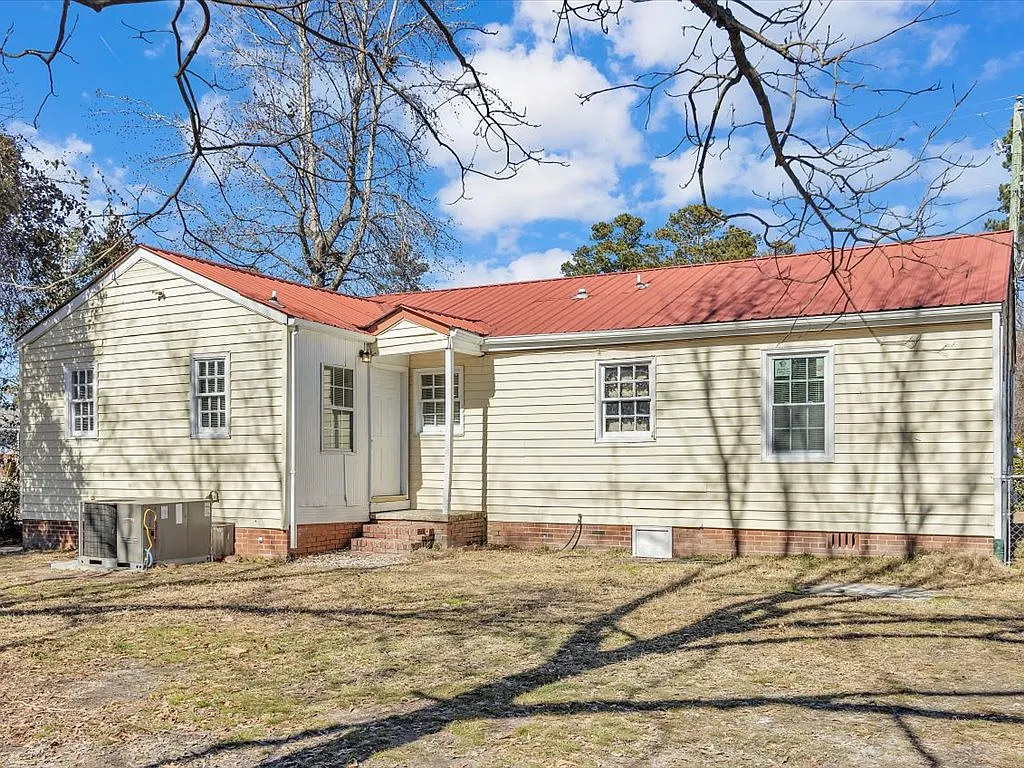 2213 Bungalow Rd — Photo 3