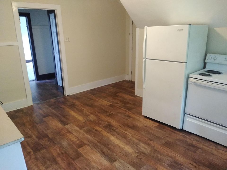 1st image of 1621 Erie Ave