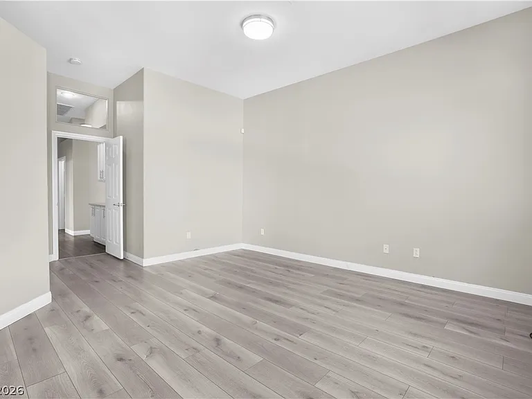 10137 Snow Crest Pl — Photo 18