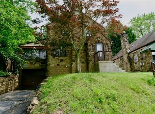 2218 Laketon Rd, Pittsburgh, PA 15221