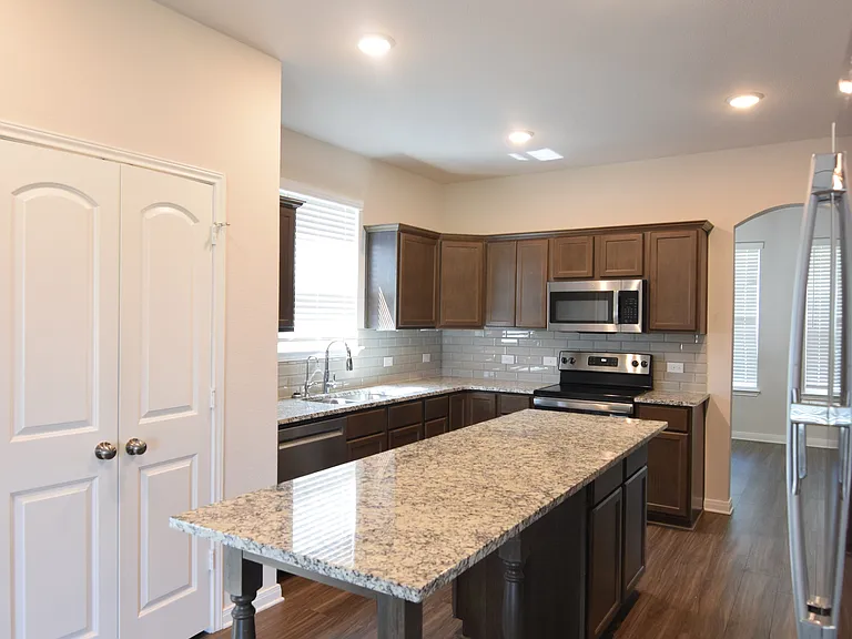 6700 McGregor Loop — Photo 7