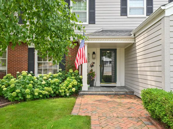6209 N Berkeley BOULEVARD, Whitefish Bay, WI 53217