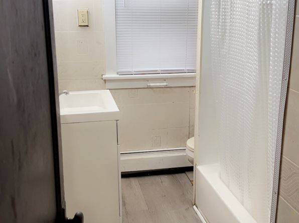 2712 Reel St