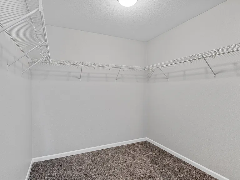 490 W Ridge Cir — Photo 31
