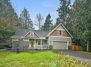11692 Kirk Ave NE, Bainbridge Island, WA 98110