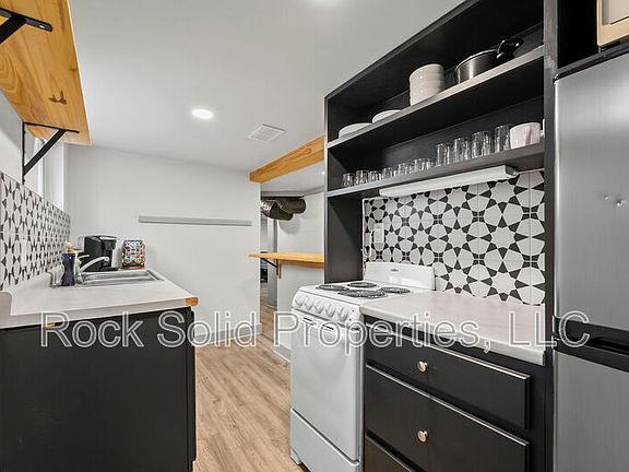 2nd image of 3012 Oneil Ave #2