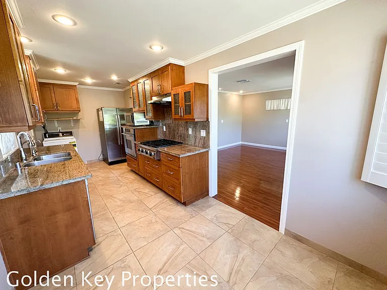 3577 Mira Pacific Dr — Photo 9