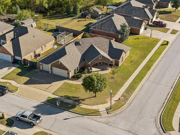 9708 SW 18th St, Oklahoma City, OK 73128
