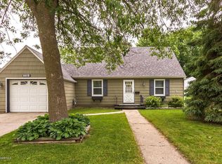 1013 S Oak Ave, Owatonna, MN 55060