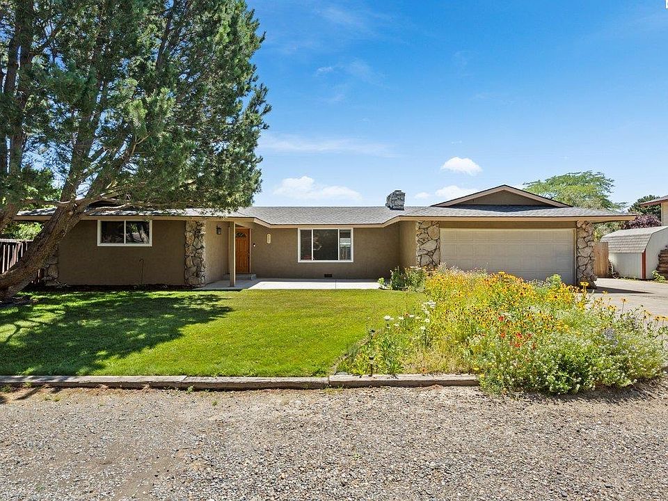 1st image of 827 W 25th Ave