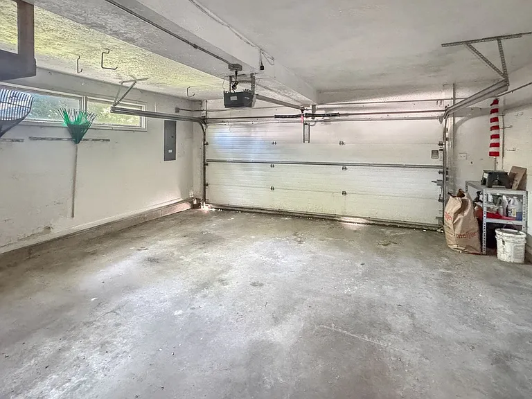 1353 Pinecrest Ave SE — Photo 14