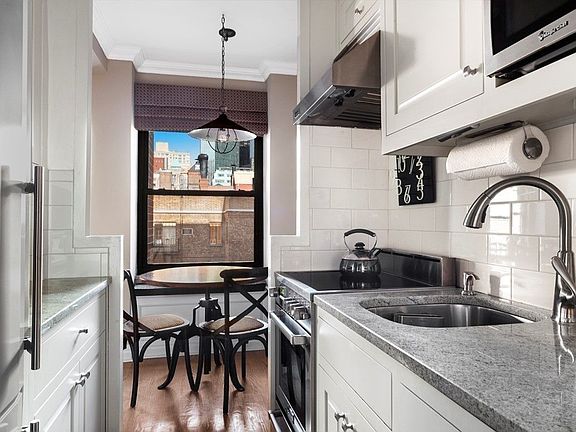 5th image of 2 Tudor City Pl APT 7EN