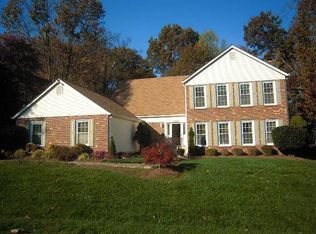 12206 Hollow Tree Ln, Fairfax, VA 22030