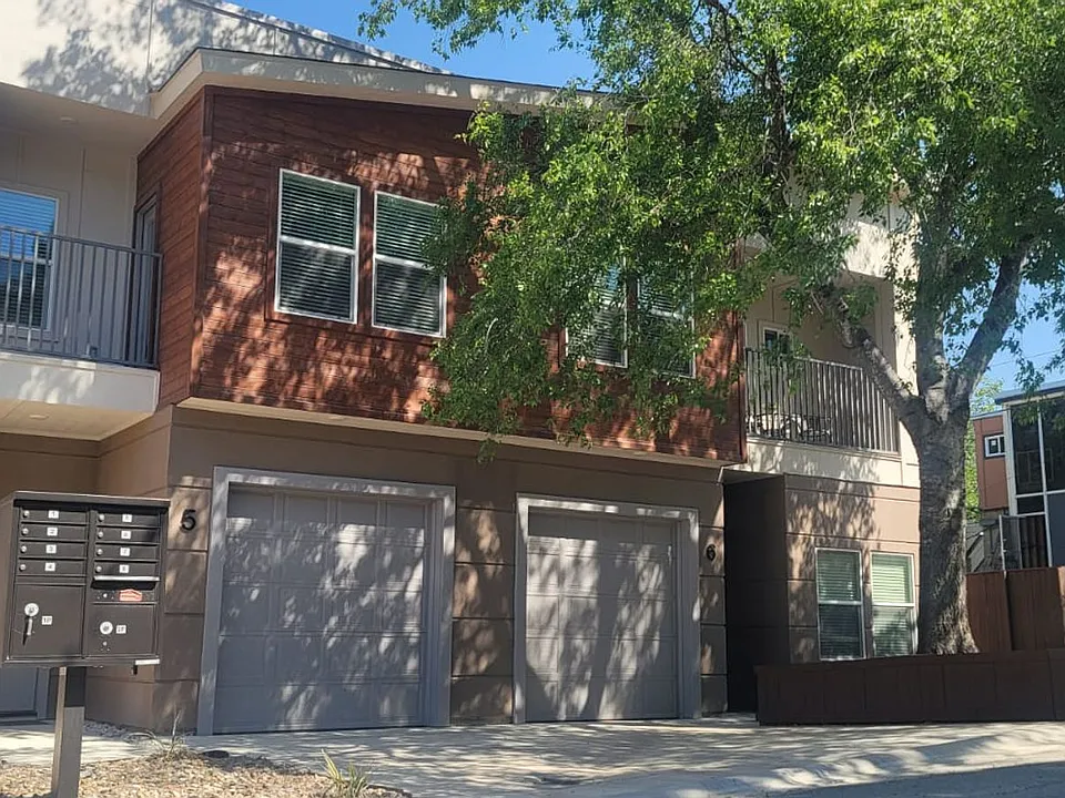 1002 Morningside Dr #6