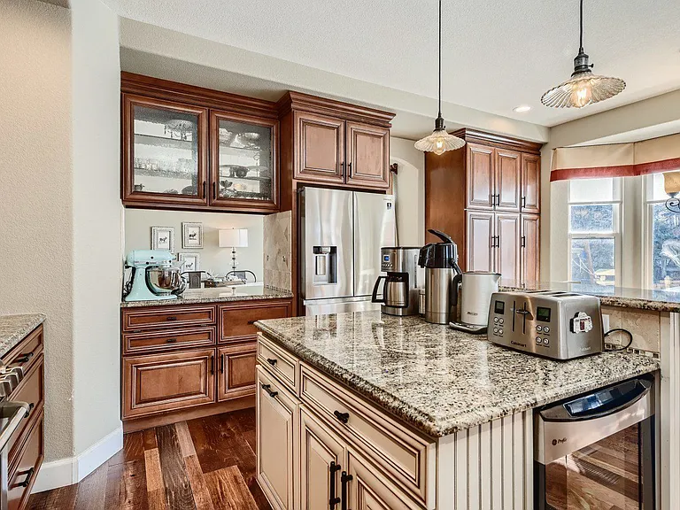 9805 Cypress Point Cir — Photo 10