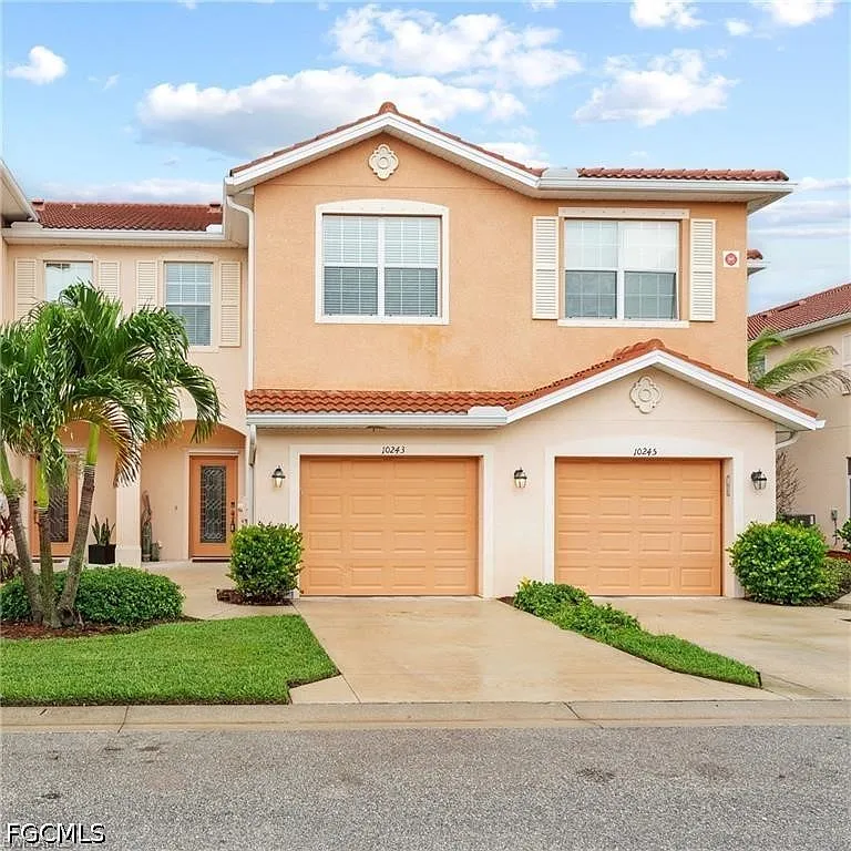3 bed, 2.5 bath, 1942 sqft, $2,100 — Photo 4