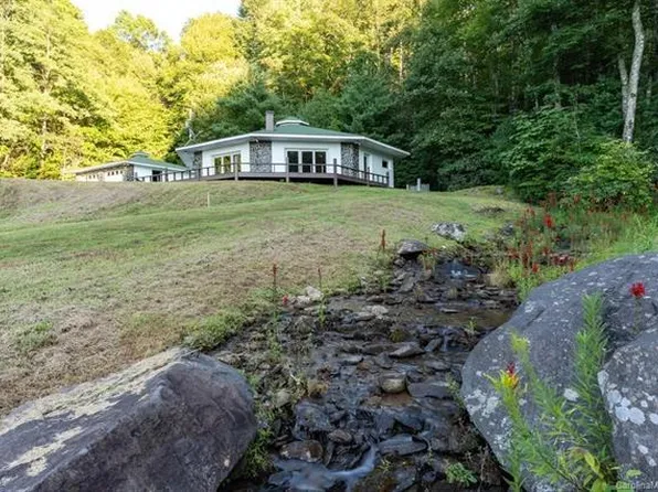 412 Gladdens Creek Rd, Robbinsville, NC 28771