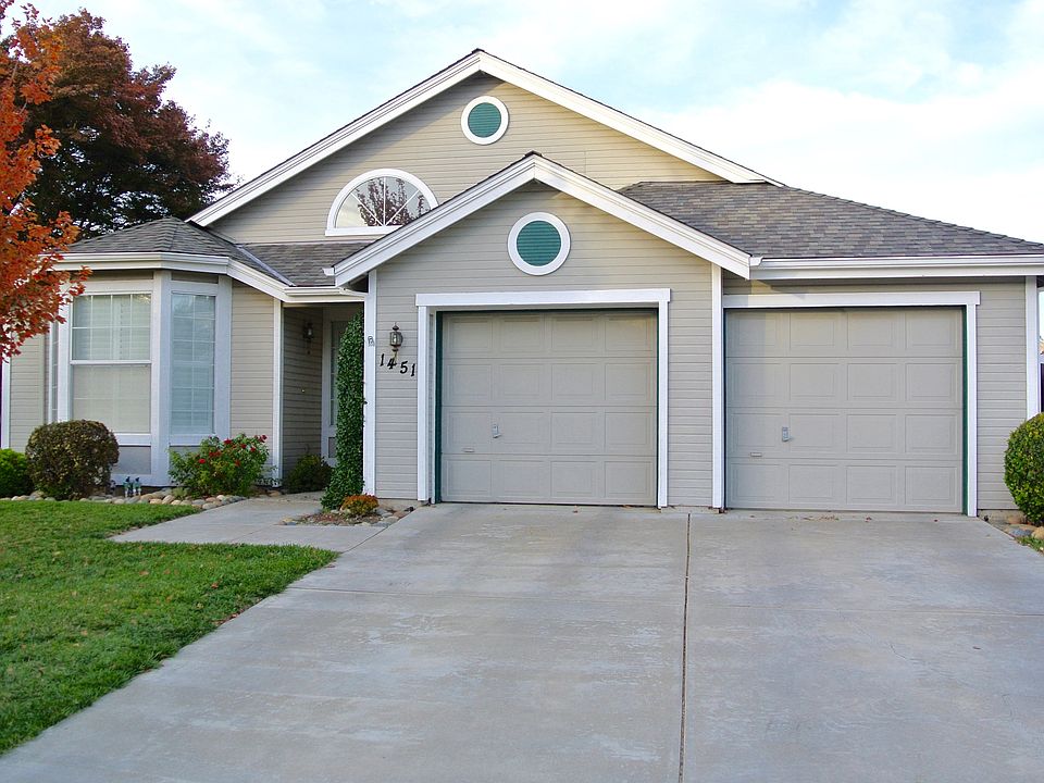 1451 Pecan Lane