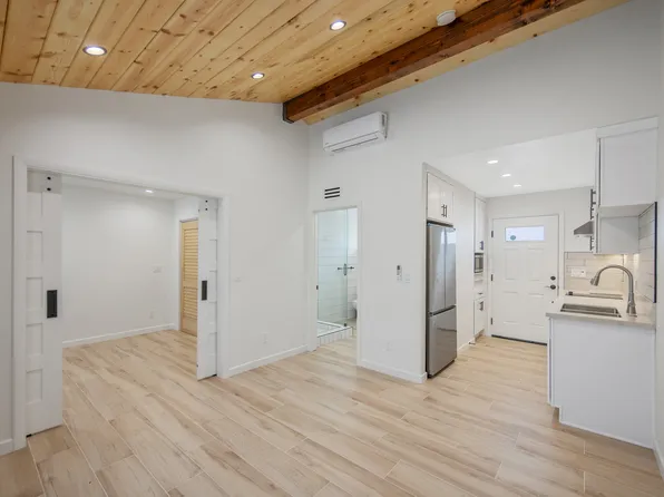 5540 Lake Lindero Dr #A, Agoura Hills, CA 91301