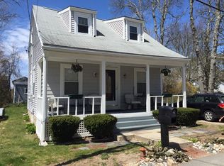 19 Mason St, Buzzards Bay, MA 02532