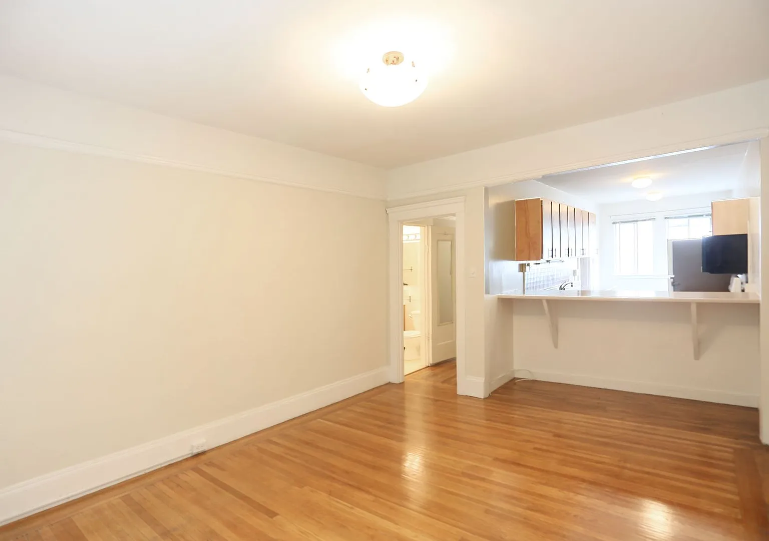 725 Grove Street — Photo 4
