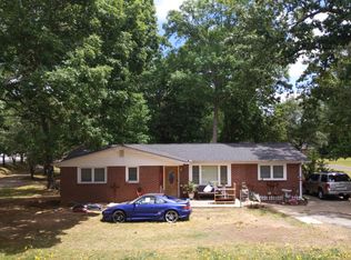 611 Sulphur Springs Rd, Greenville, SC 29617