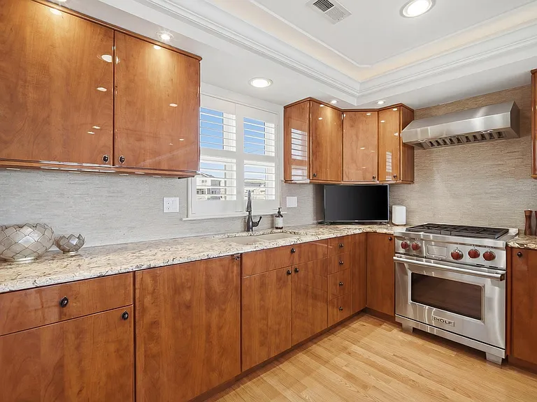 815 E Brigantine Ave #7 — Photo 10