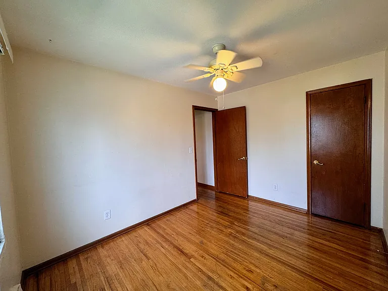 1010 15th Ave SE #203 — Photo 8