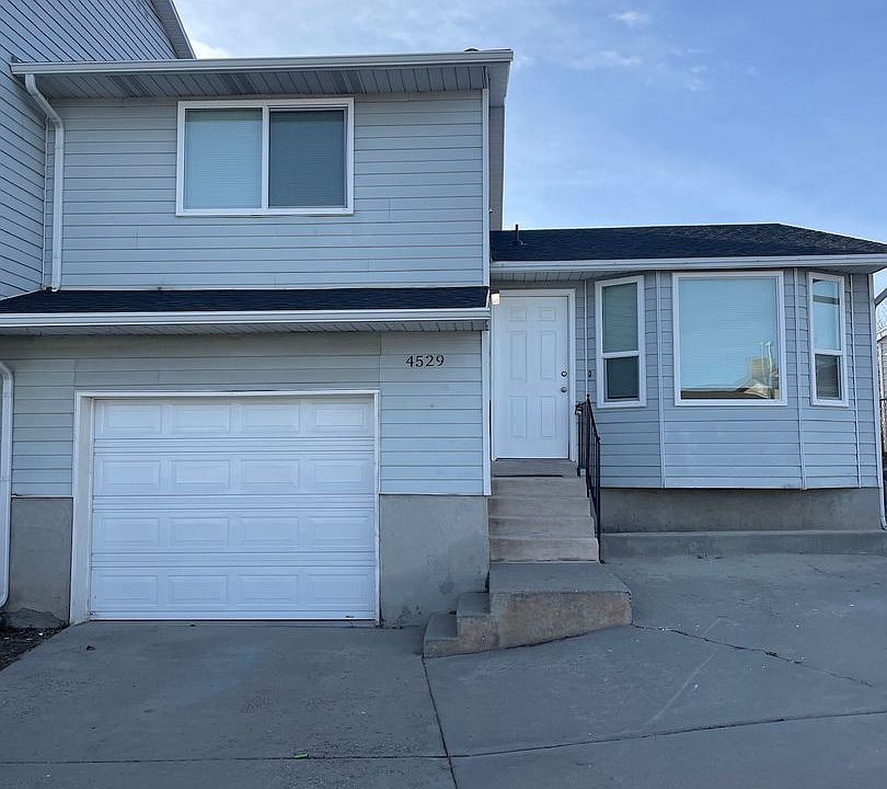 1st image of 4529 W Barrington Dr
