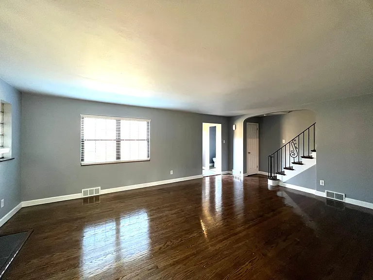 138 Mount Lebanon Blvd — Photo 2