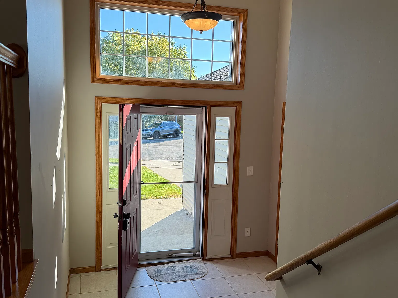 4 bed, 2274 sqft, $2,300 — Photo 2
